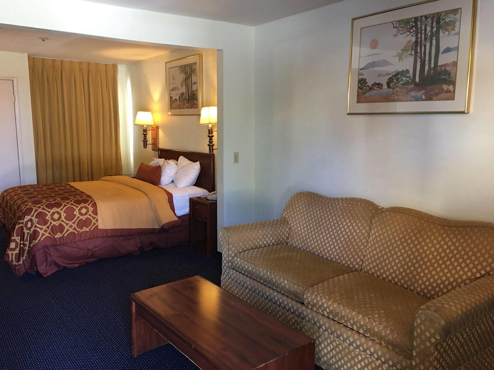 Executive Suites Inn 웨스트민스터 외부 사진