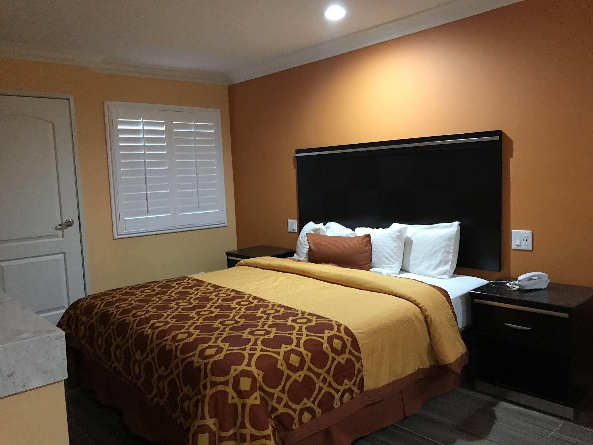 Executive Suites Inn 웨스트민스터 외부 사진