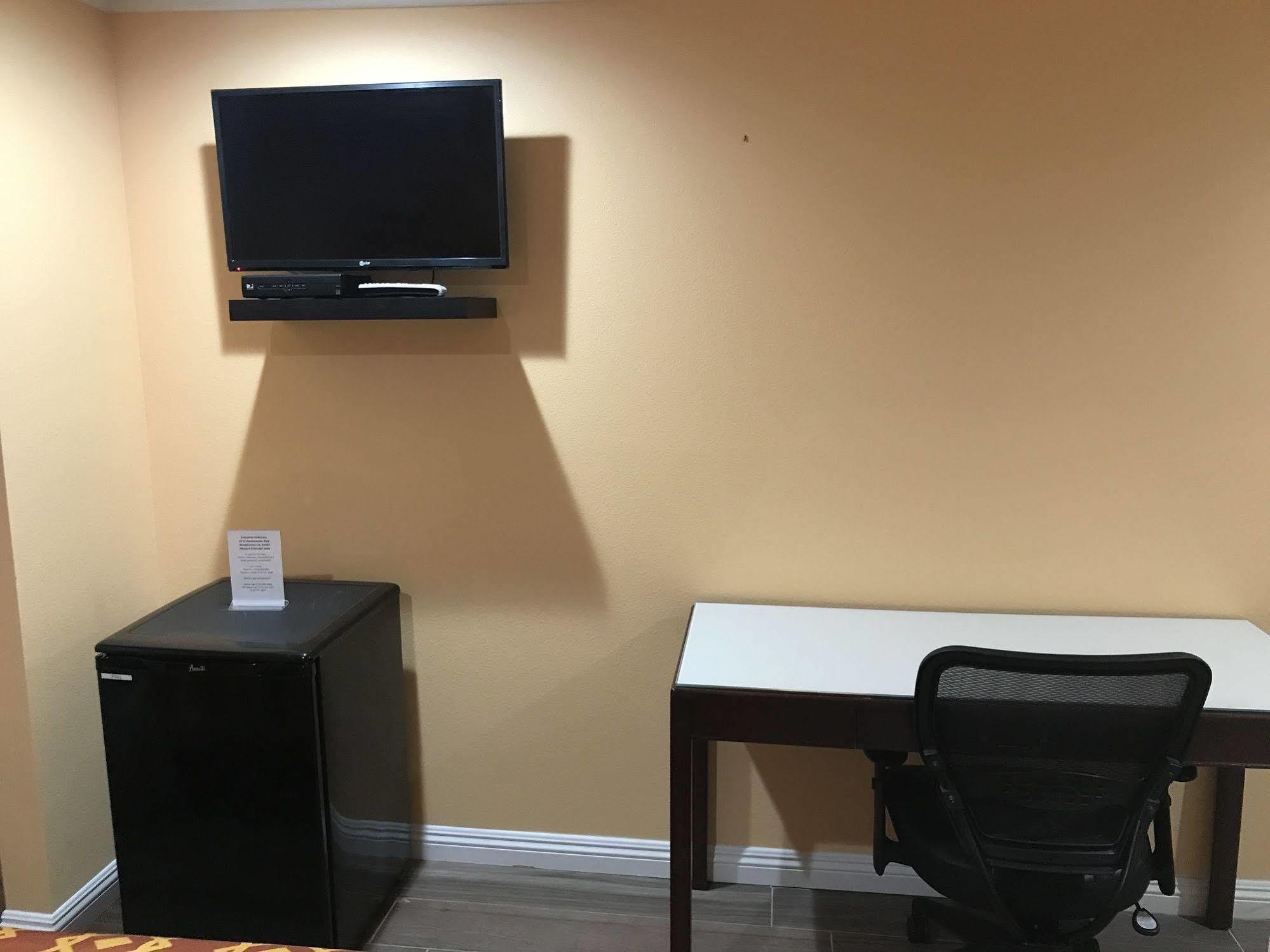Executive Suites Inn 웨스트민스터 외부 사진